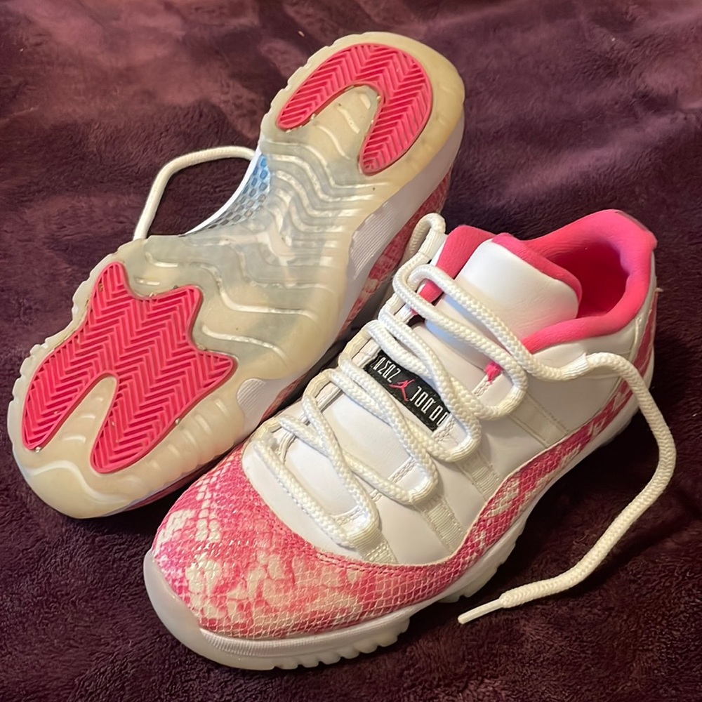 retro Jordan 11’s lows, pink and white snakeskin
